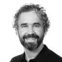 adelphi Mitarbeiter Dennis T&auml;nzler.