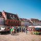 Wochenmarkt im Zentrum von Freiburg im Breisgau